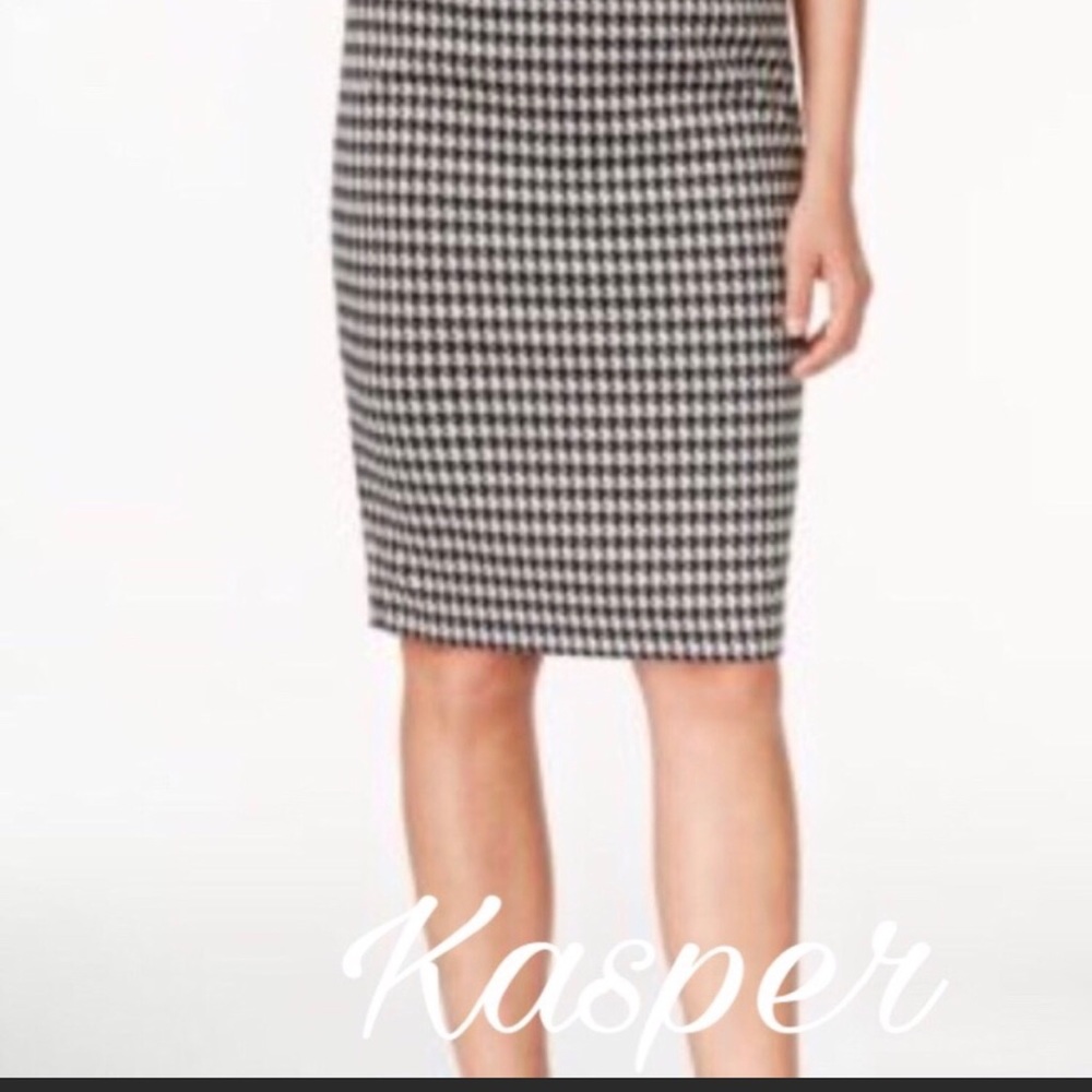 Black and white houndstooth pencil skirt
